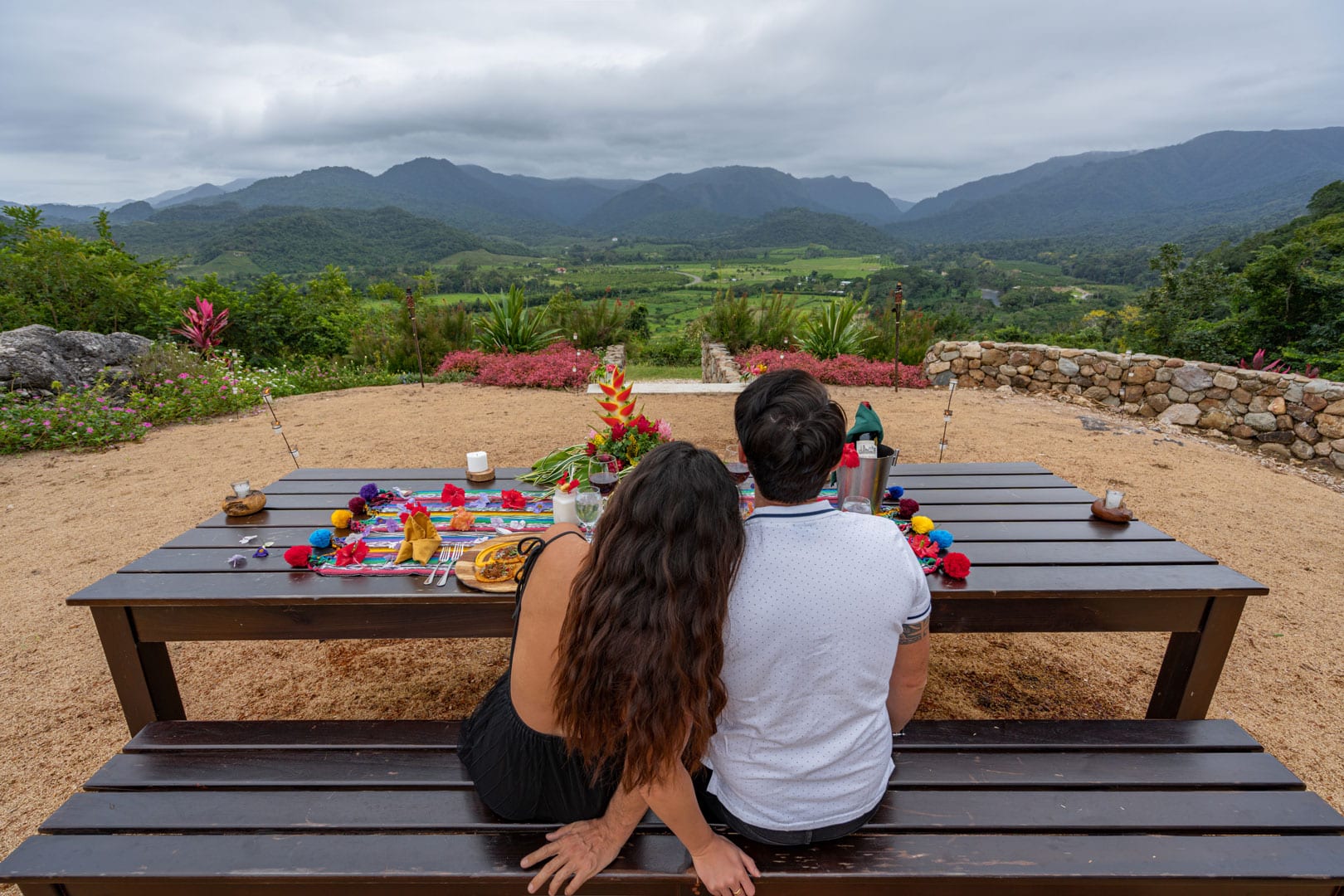A private dinner date at The Cliff at The Rainforest Lodge at Sleeping Giant