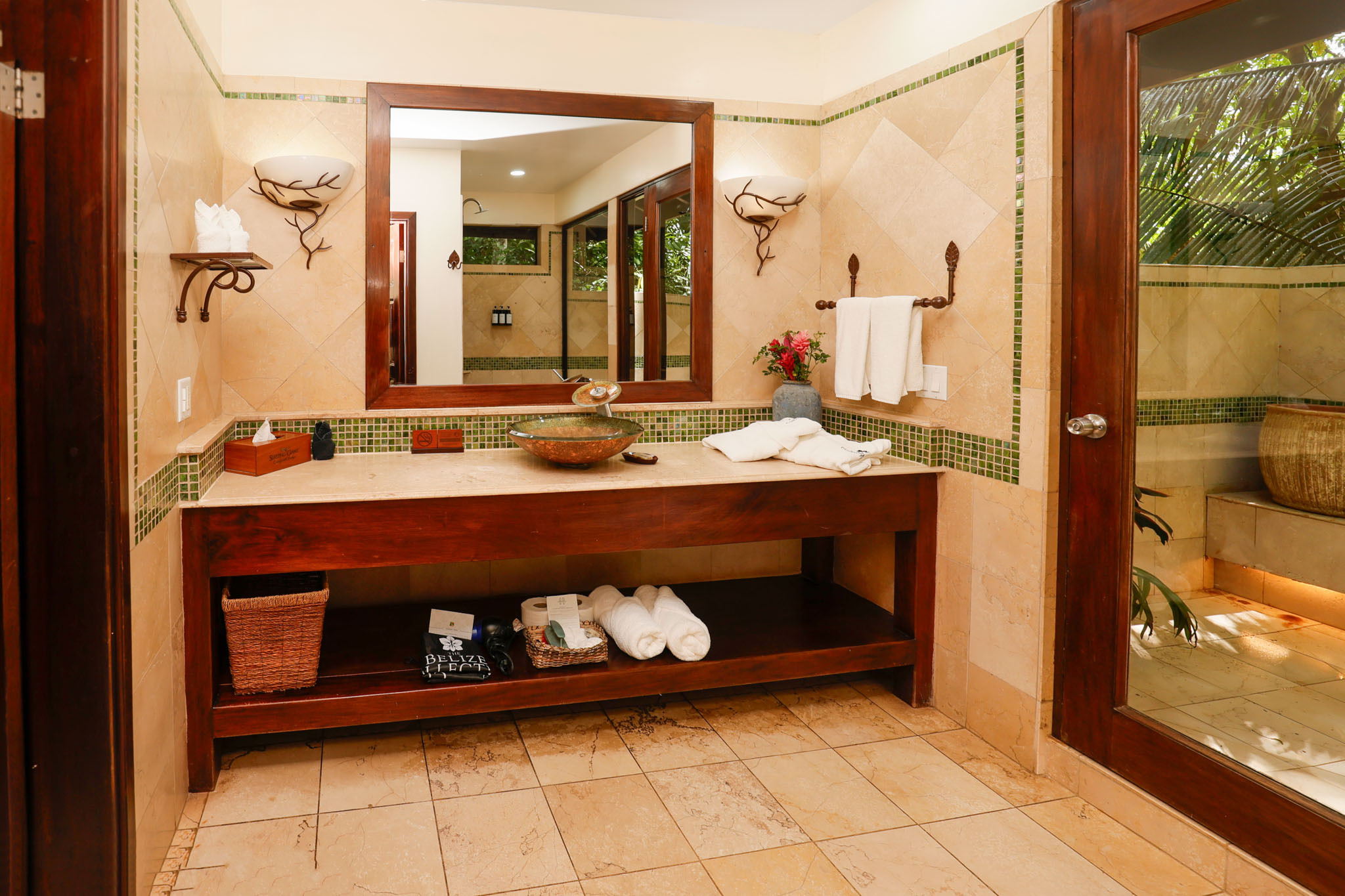The bathroom inside of the Creekside Cottage at Sleeping Giant Lodge